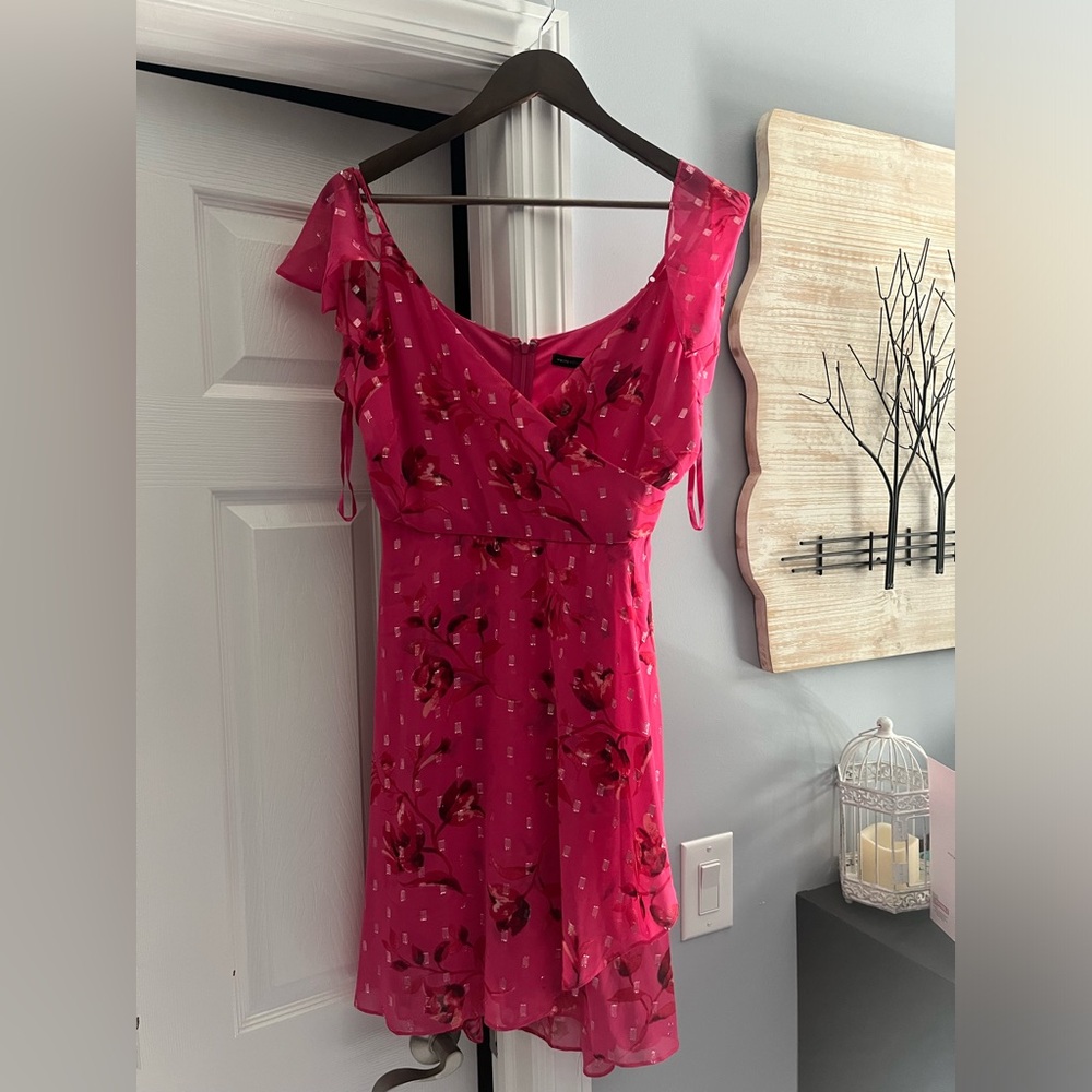 White House Black Market Pink Dress size 4